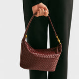 Isa - Burgundy Chic