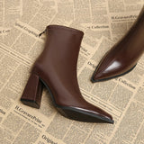 Ana - Echilibrul perfect între sofisticare și confort