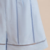 Shorts cu fermoar și decupaj albastru